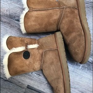 Ugg Bailey Button short bootie tan, sz 8